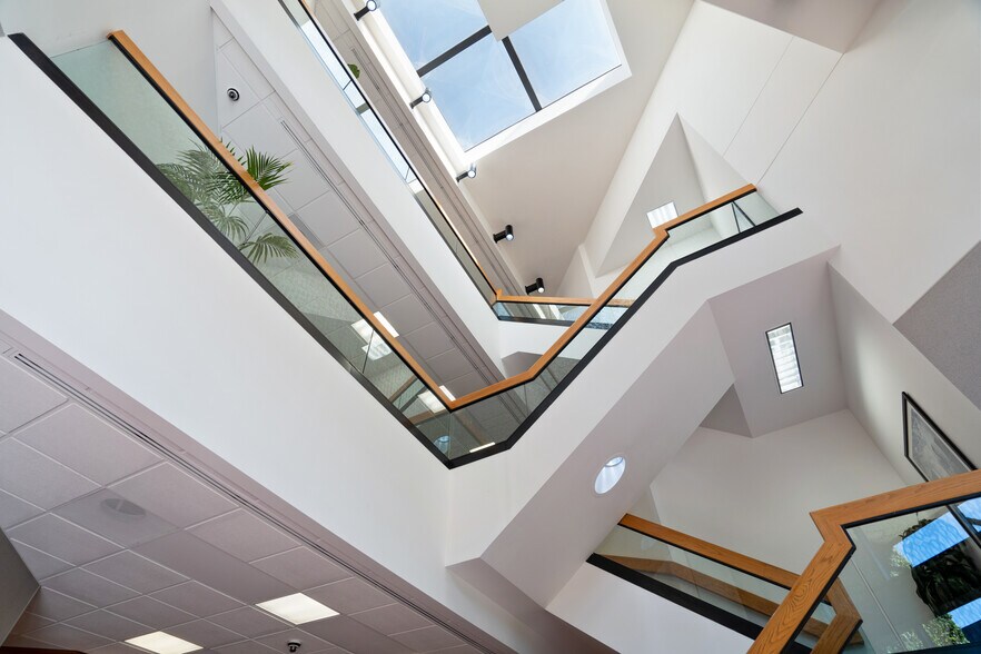 More Photos Of 17870 Castleton St, City Of Industry Office For Lease