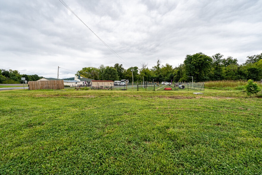 More Photos Of 12167 Lee Hwy, Sperryville Veterinarian Kennel For Sale