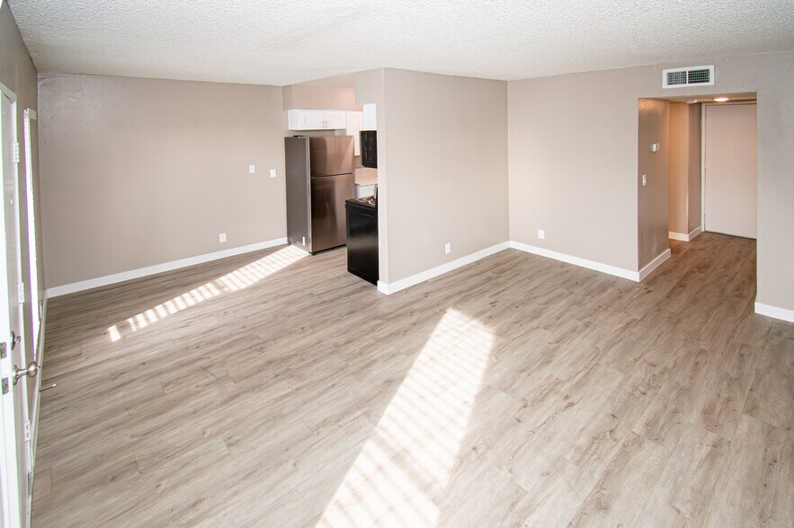 More Photos Of 301 S Orland St, Las Vegas Apartments For Sale