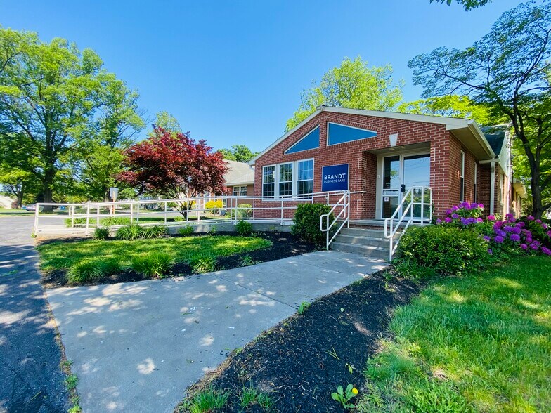 More Photos Of 53 W Brandt Blvd, Salunga Office Residential For Lease