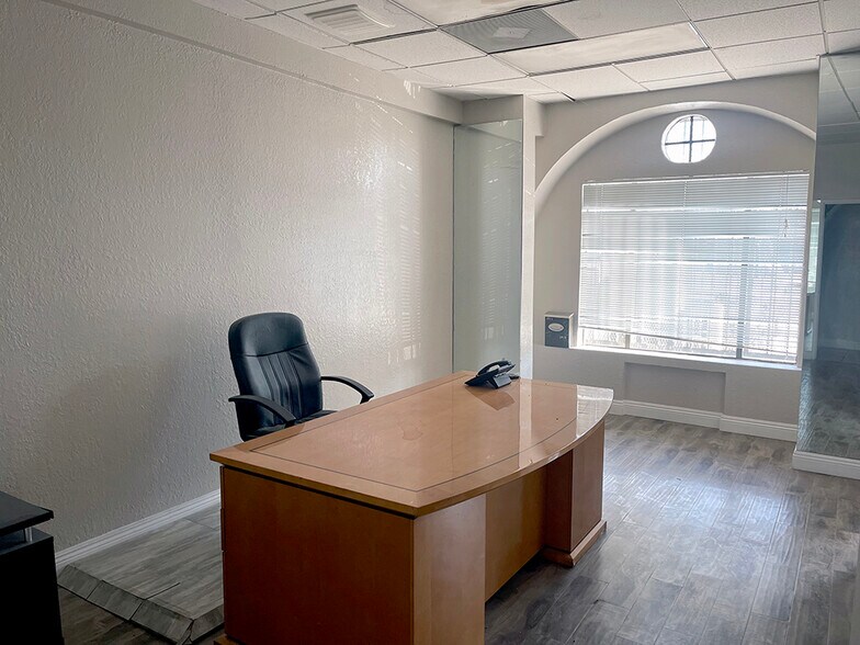 More Photos Of 2011 Beverly Blvd, Los Angeles Medical For Lease