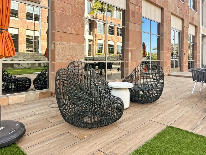 More Photos Of 1902 Wright Pl, Carlsbad Coworking Space