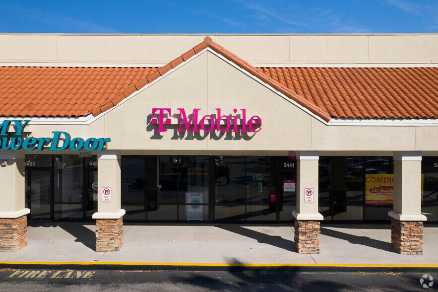 More Photos Of 5301-5553 Fruitville Rd, Sarasota Unknown For Lease