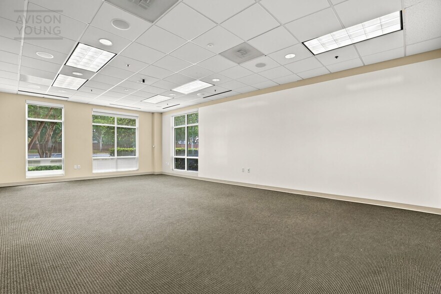 More Photos Of 800 Concourse Pky S, Maitland Office For Lease
