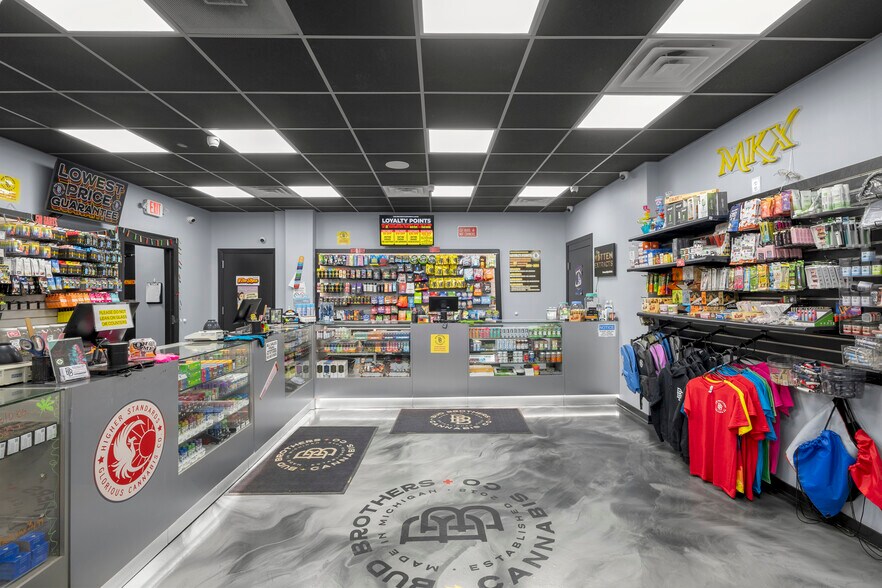 More Photos Of 411 Lafayette Ave, Bay City Fast Food For Sale