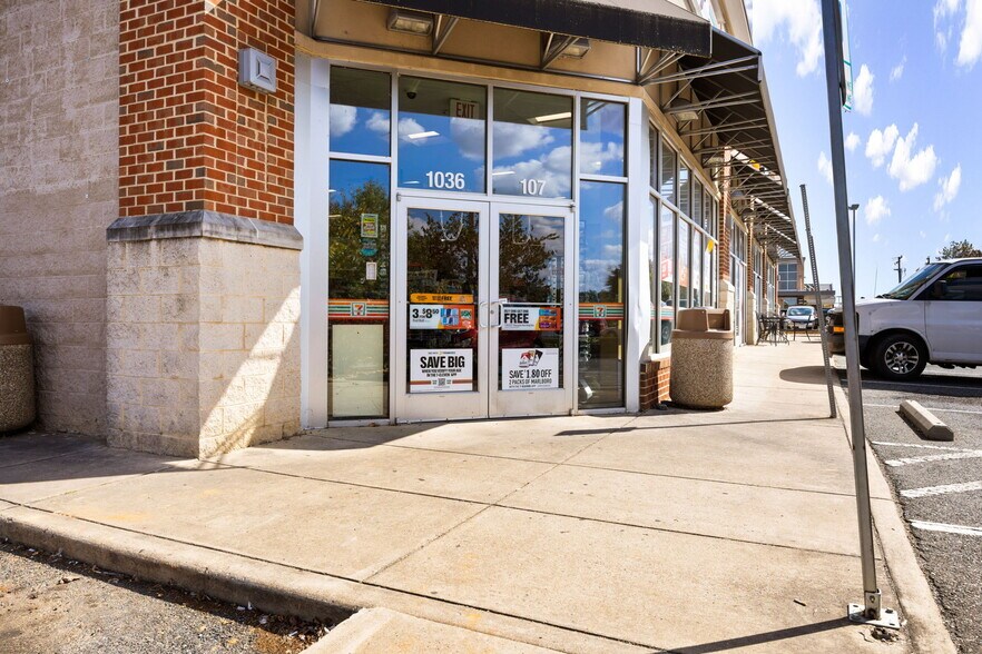 More Photos Of 1036 Warrenton Rd, Fredericksburg General Retail For Lease