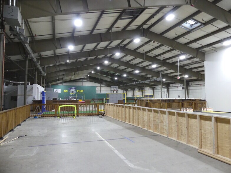 More Photos Of 216 W Boylston St, West Boylston Warehouse For Lease