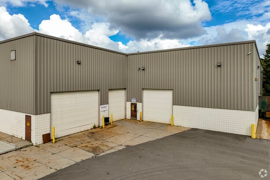 More Photos Of 1001 Doheny Ct, Northville Warehouse For Sale