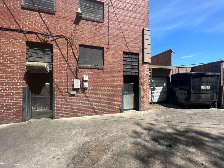 More Photos Of 2621 Hamilton Rd, Columbus Restaurant For Sale