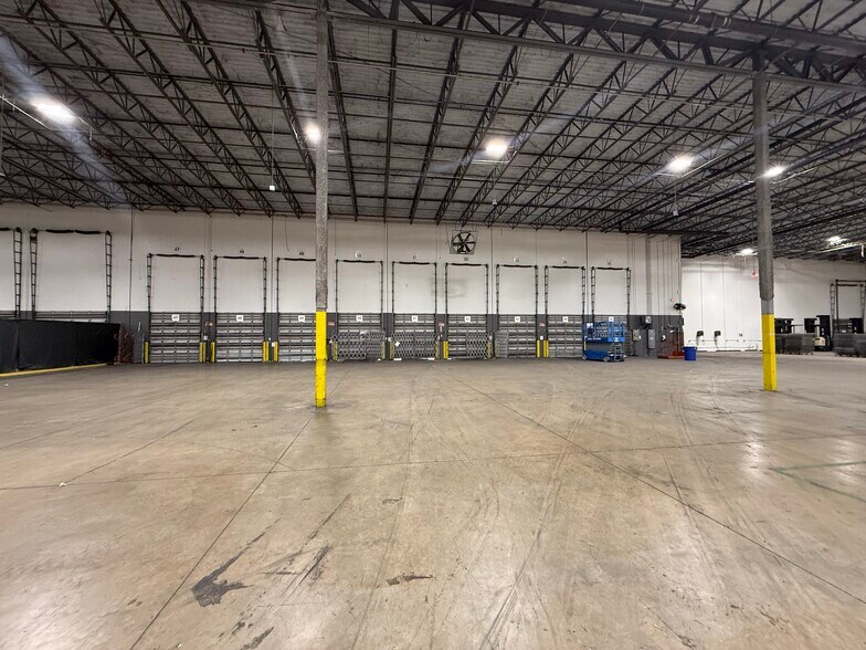 More Photos Of 5601 NW 72nd Ave, Miami Warehouse For Lease