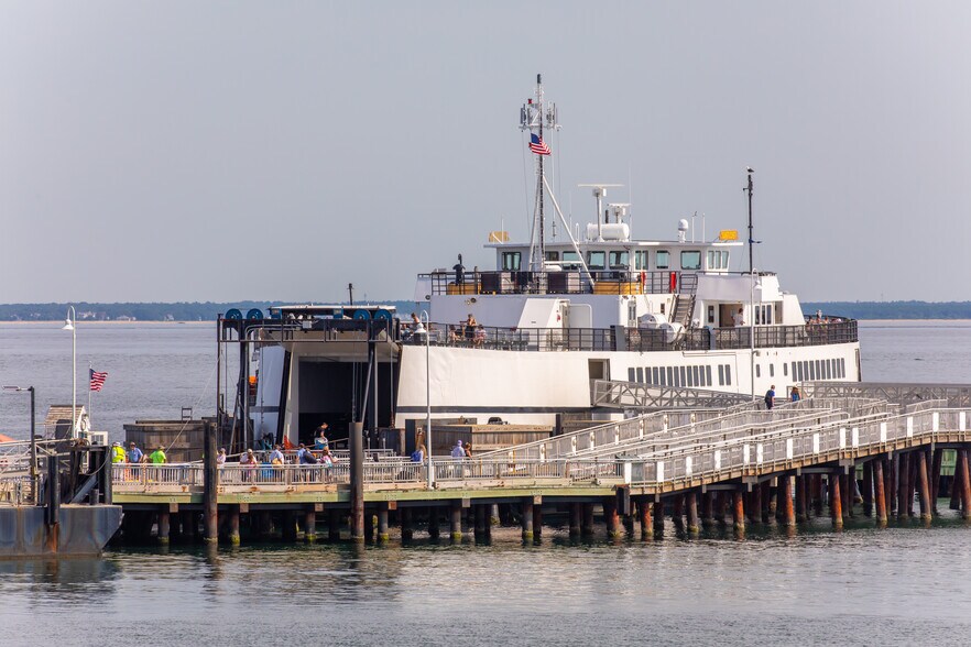 More Photos Of 112 Dukes County Ave, Vineyard Haven Land For Sale