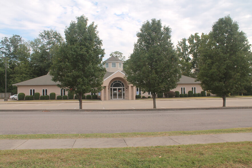 Primary Photo Of 1401 Financial Park, Carbondale Office For Sale