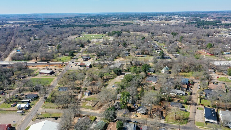 More Photos Of 443 S Main St, Longview Apartments For Sale