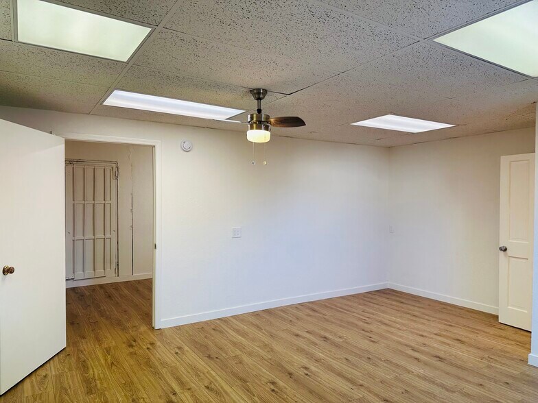 More Photos Of 2621 Artesia Blvd, Redondo Beach Storefront For Lease