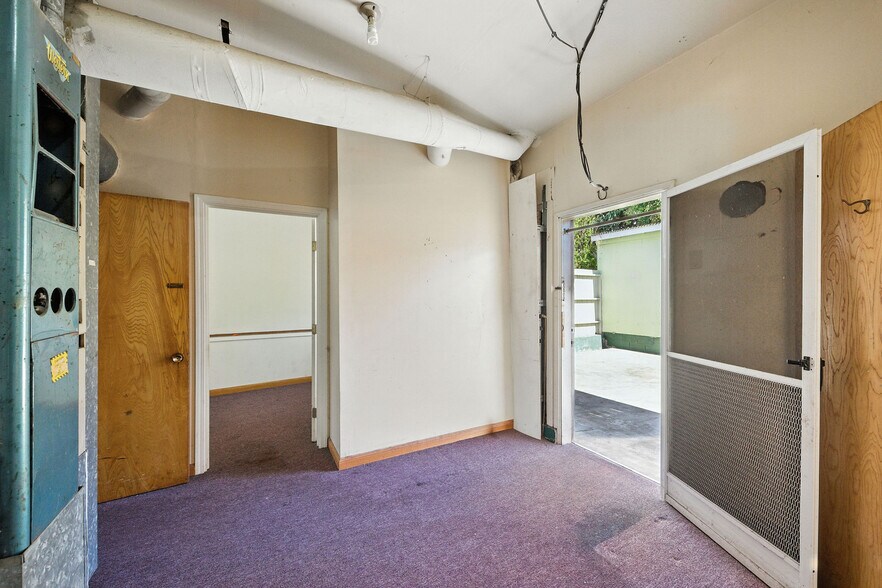 More Photos Of 46 Leland Ave, San Francisco Storefront Retail Residential For Lease