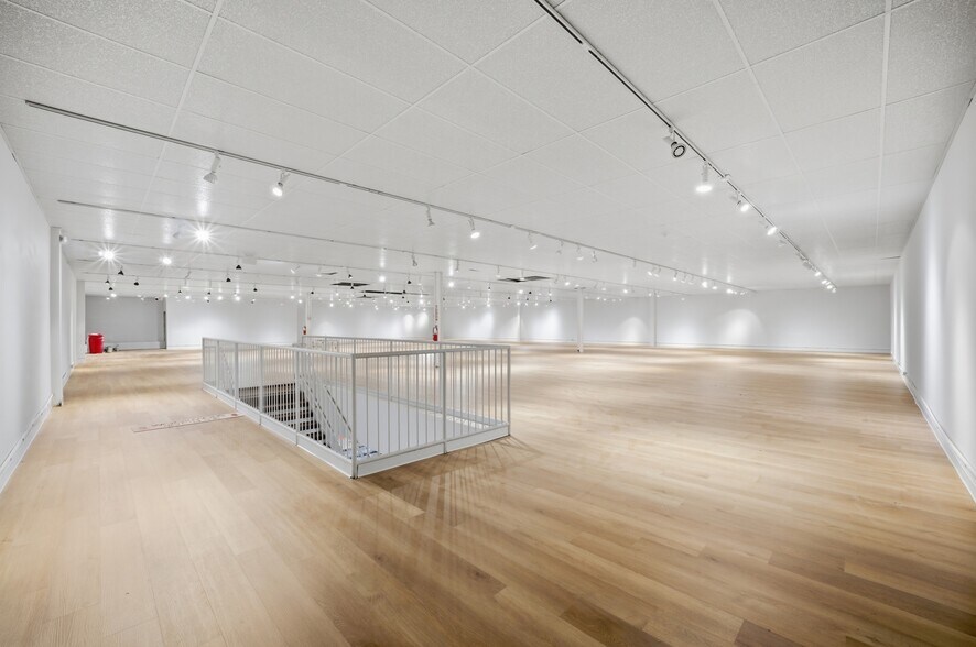 More Photos Of 6542 E Virginia Beach Blvd, Norfolk Freestanding For Sale