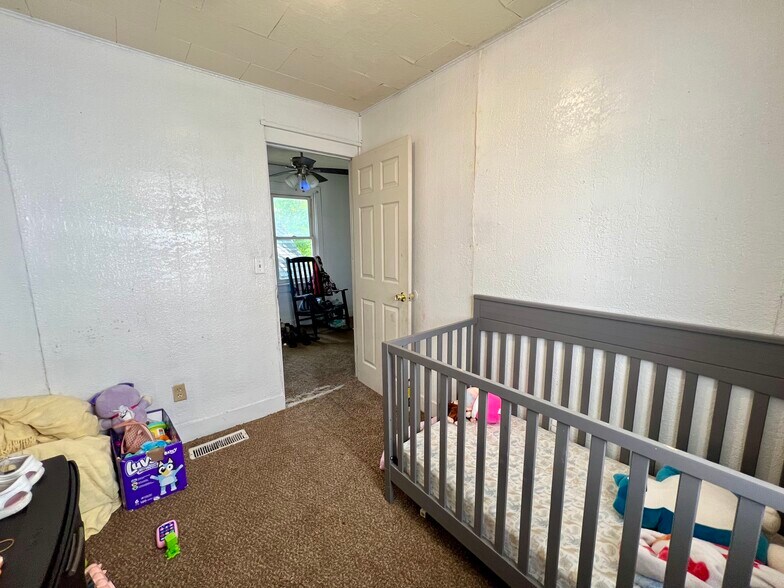 More Photos Of 2502 Pine Ave, Mattoon Apartments For Sale