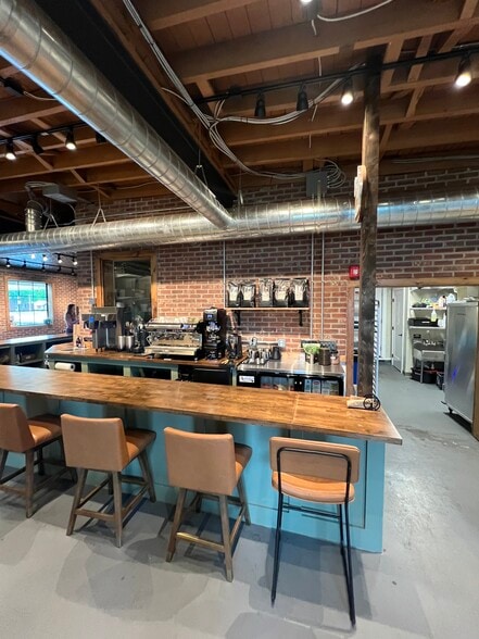 More Photos Of 238 W Main St, Romney General Retail For Lease