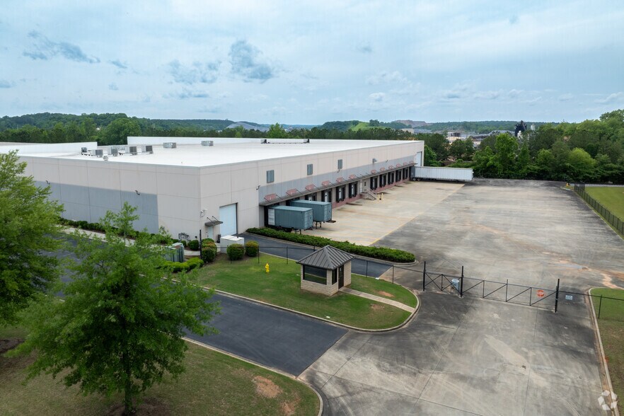 More Photos Of 241 Commercial Park Cir, Calera Distribution For Sale