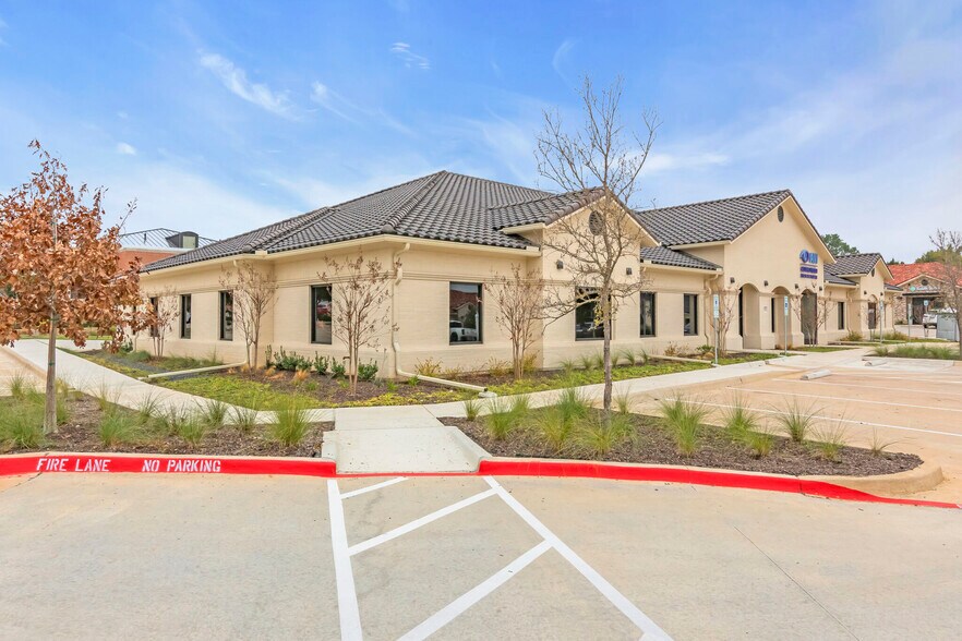 More Photos Of 171 W Southlake Blvd, Southlake Medical For Lease