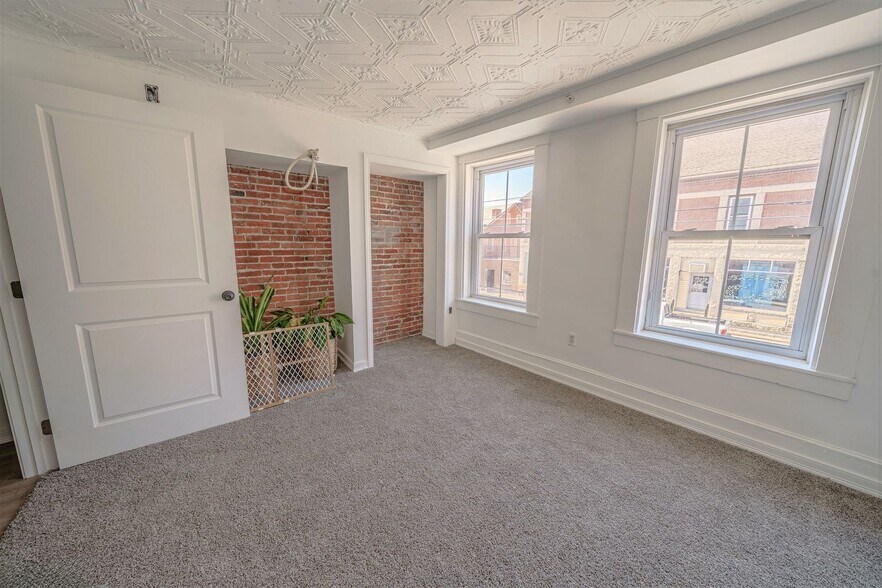 More Photos Of 37-39 E Main St, Searsport Storefront Retail Office For Sale