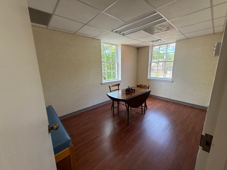 More Photos Of 408 8th St, North Wilkesboro Medical For Lease