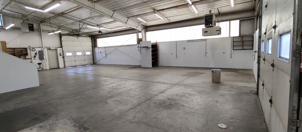 More Photos Of 409 Delozier Dr, Fort Collins Warehouse For Lease