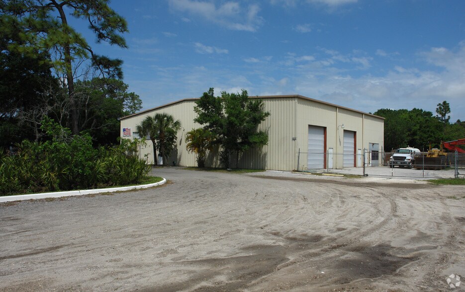 More Photos Of 6995 N 90th Ave, Pinellas Park Warehouse For Lease