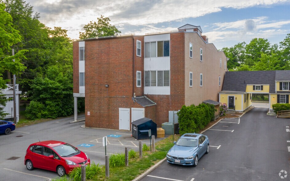 More Photos Of 83-91 Main St, Concord Office For Lease