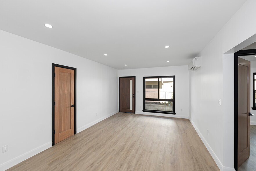 More Photos Of 2625 Chariton St, Los Angeles Apartments For Sale