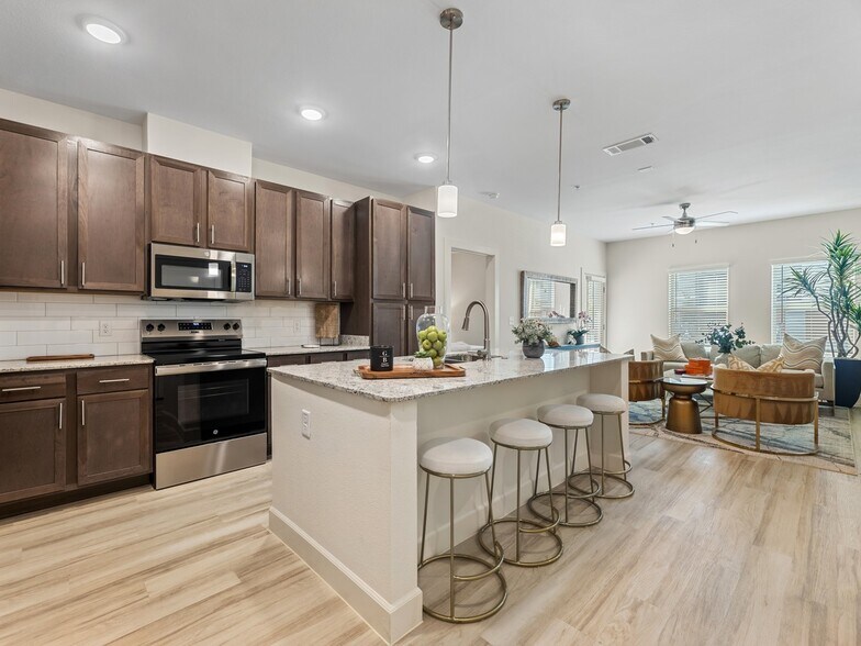 More Photos Of 108 S Highway 175, Seagoville Multifamily For Sale