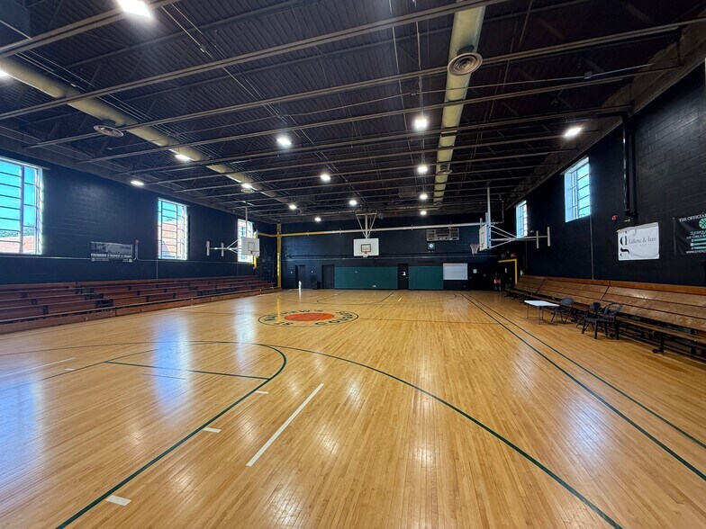 More Photos Of 214 Kinne St, East Syracuse Specialty For Sale