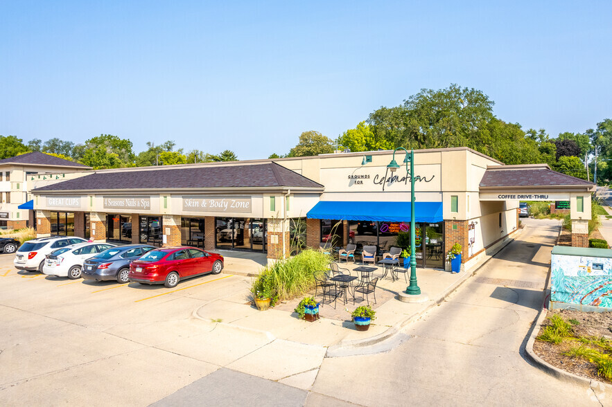 Primary Photo Of 6601 University Ave, Windsor Heights Storefront For Lease