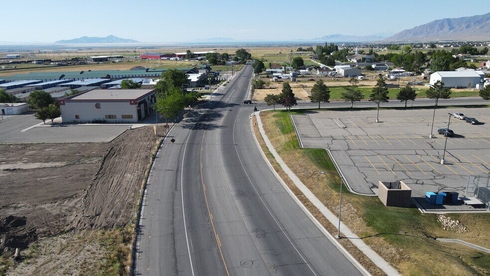 More Photos Of 60 1100 West St, Tooele Showroom For Lease