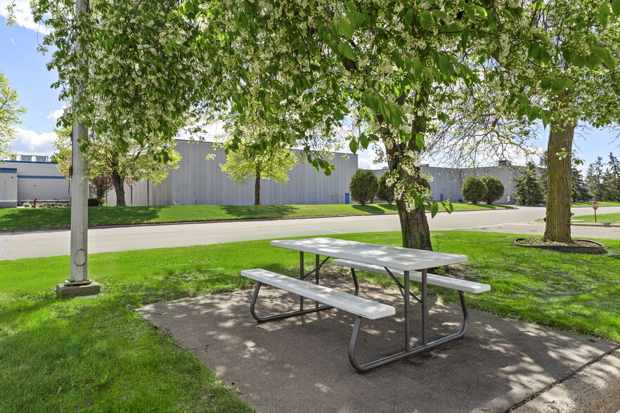 More Photos Of 8825 N Xylon Ave, Brooklyn Park Manufacturing For Sale