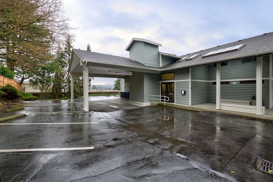 Primary Photo Of 18208 66th Ave NE, Kenmore Medical For Lease