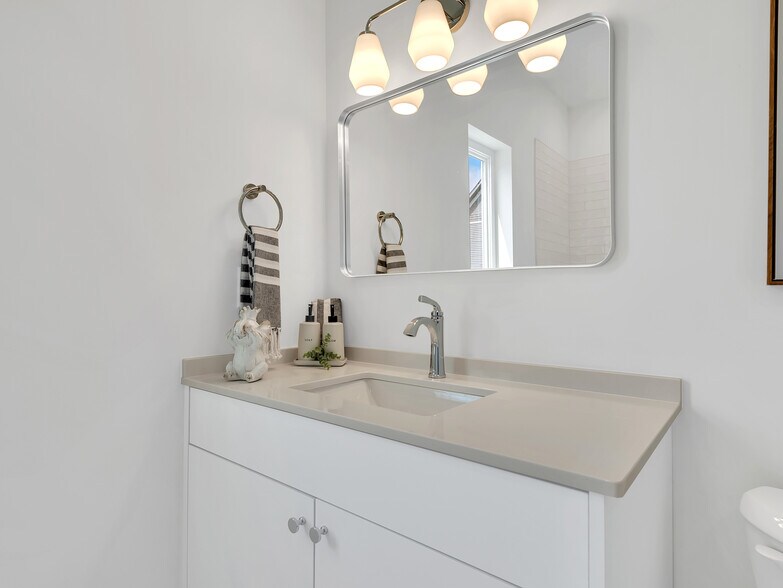 More Photos Of 1602 N Central St, Knoxville Apartments For Sale
