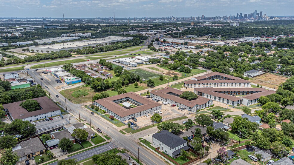 More Photos Of 3706 W 8th St, Dallas Apartments For Sale