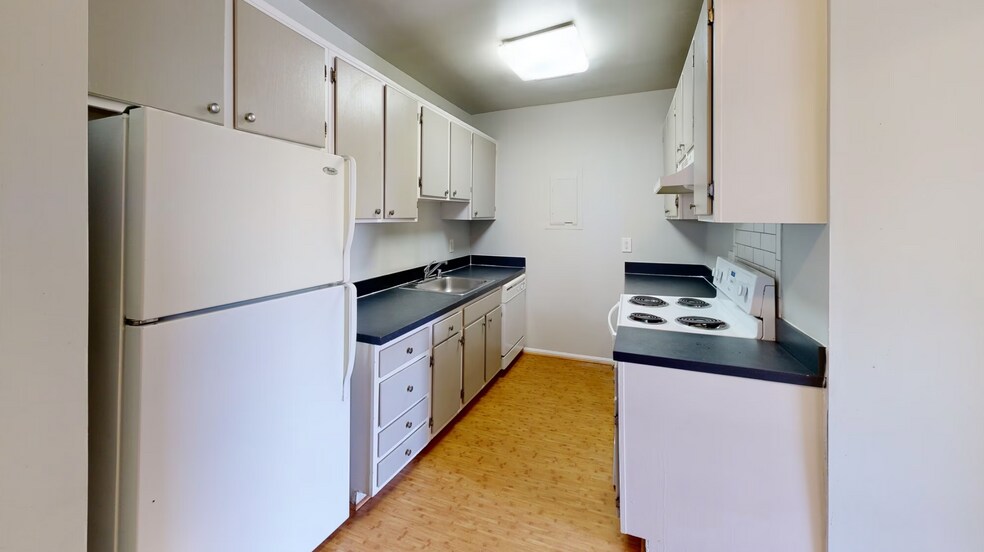 More Photos Of 2028 Mount Royal Ter, Baltimore Apartments For Sale