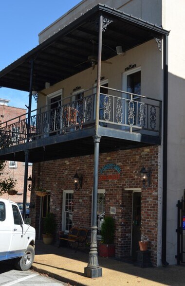 More Photos Of 206 N Spring St, Tupelo Office For Lease