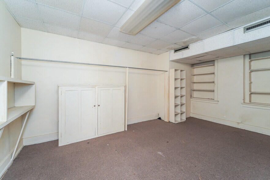 More Photos Of 412 McDonald St, Waycross Specialty For Sale