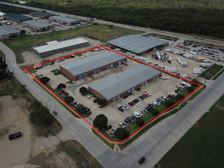 More Photos Of 1671 Riverview Dr, Lewisville Flex For Lease