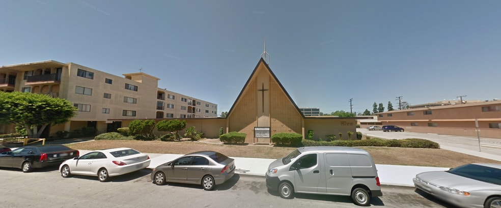 Primary Photo Of 3525 Elm Ave, Long Beach Showroom For Sale