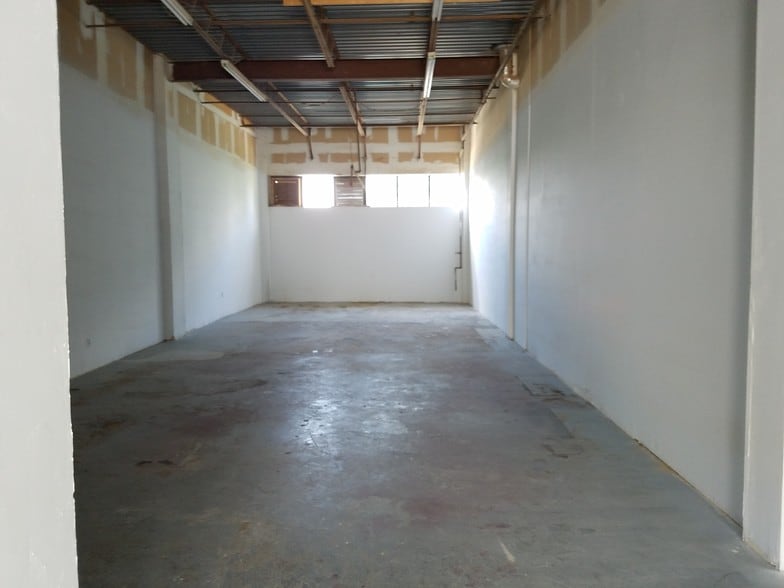 More Photos Of 18775 N Frederick Rd, Gaithersburg Warehouse For Lease
