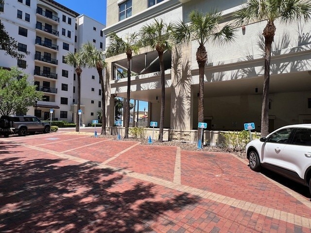 More Photos Of 142 W Platt St, Tampa Office Residential For Lease