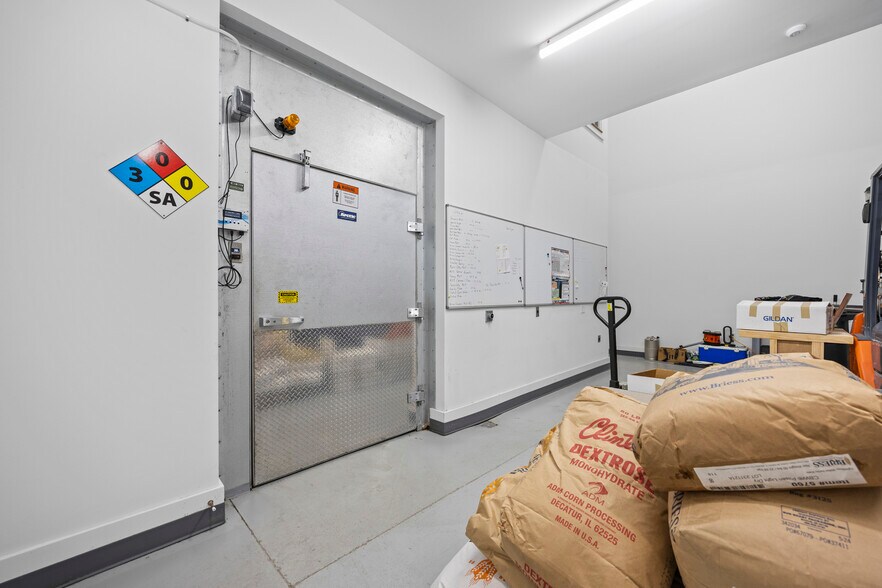 More Photos Of 691 A1A Beach Blvd, Saint Augustine General Retail For Sale