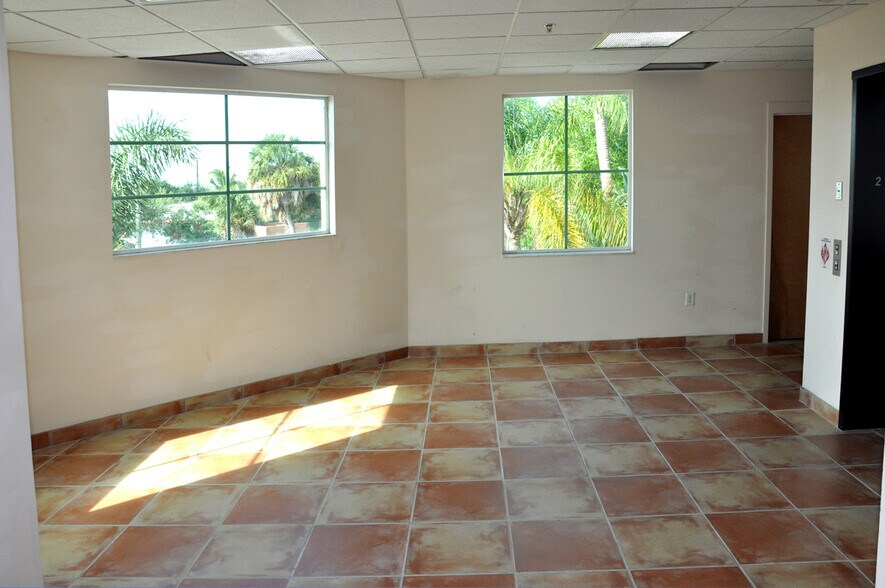 More Photos Of 1604 S Harbor City Blvd, Melbourne Office For Lease