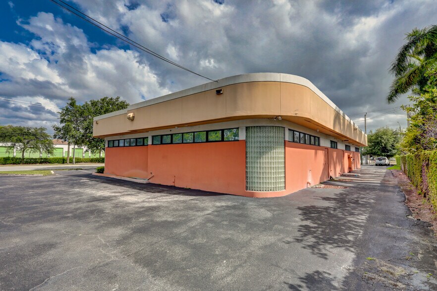 More Photos Of 3537 Forest Hill Blvd, West Palm Beach Medical For Lease
