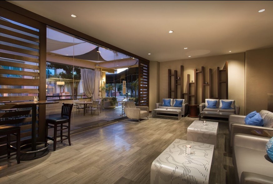 More Photos Of 601 S Palos Verdes St, San Pedro Hotel For Sale