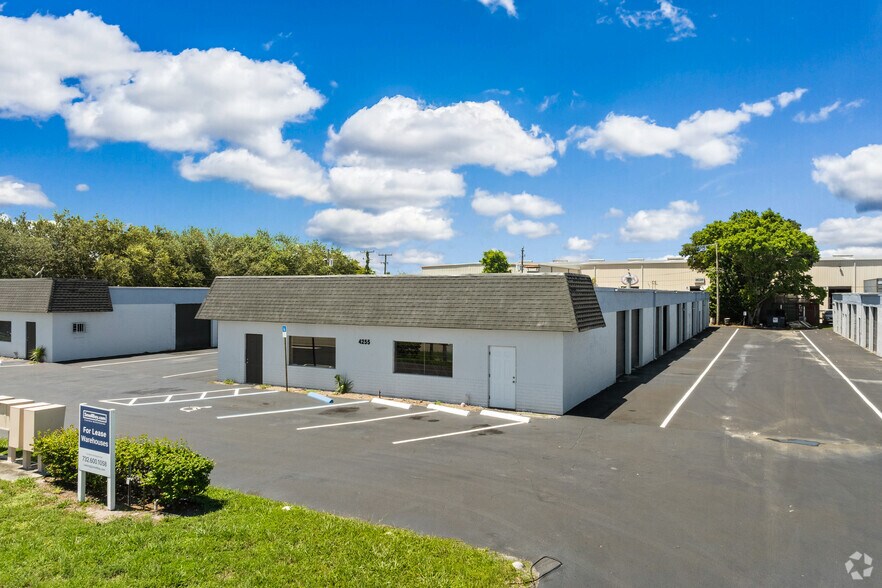 More Photos Of 4255 Westroads Dr, Riviera Beach Unknown For Lease